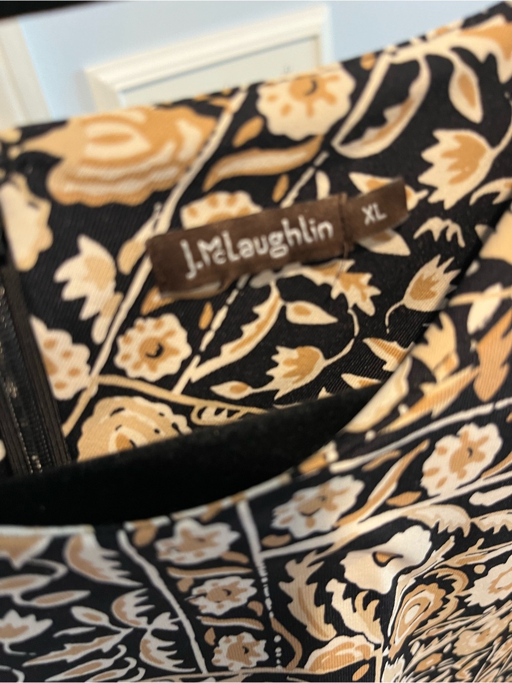 J. McLaughlin Black and Cream Tile-Print Long Sleeve Shift Dress - Picture 3 of 4